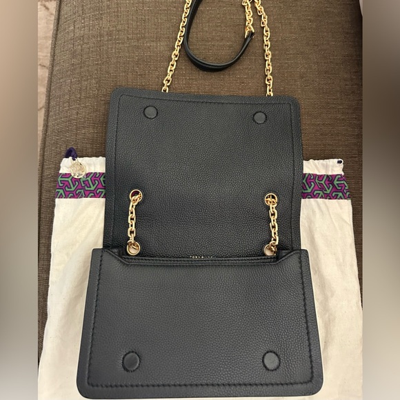 Tory Burch Carson Convertible Leather Crossbody Bag - Picture 5 of 9